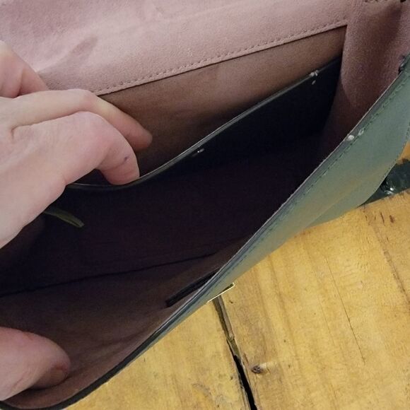 Kate Spade New York OLIVE DRIVE HETTY BOW CROSSBODY in Loden - Picture 6 of 13